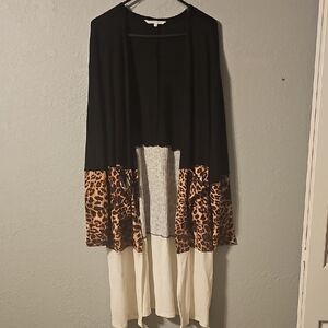 Chic Black and Leopard Print Cardigan